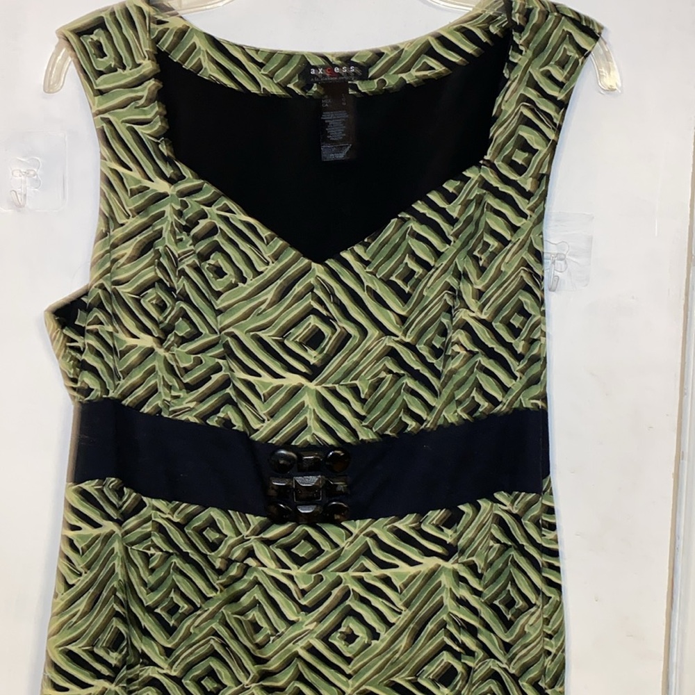 Dress - Picture 2 of 5